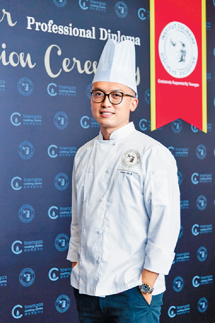 ﻿■畢業生之一Parko開展了網上頻道，成為新晉網站煮食素人
