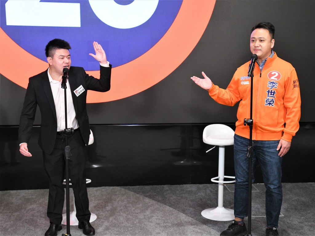 立法会选举新界东南候选人蔡明禧(左)及李世荣。