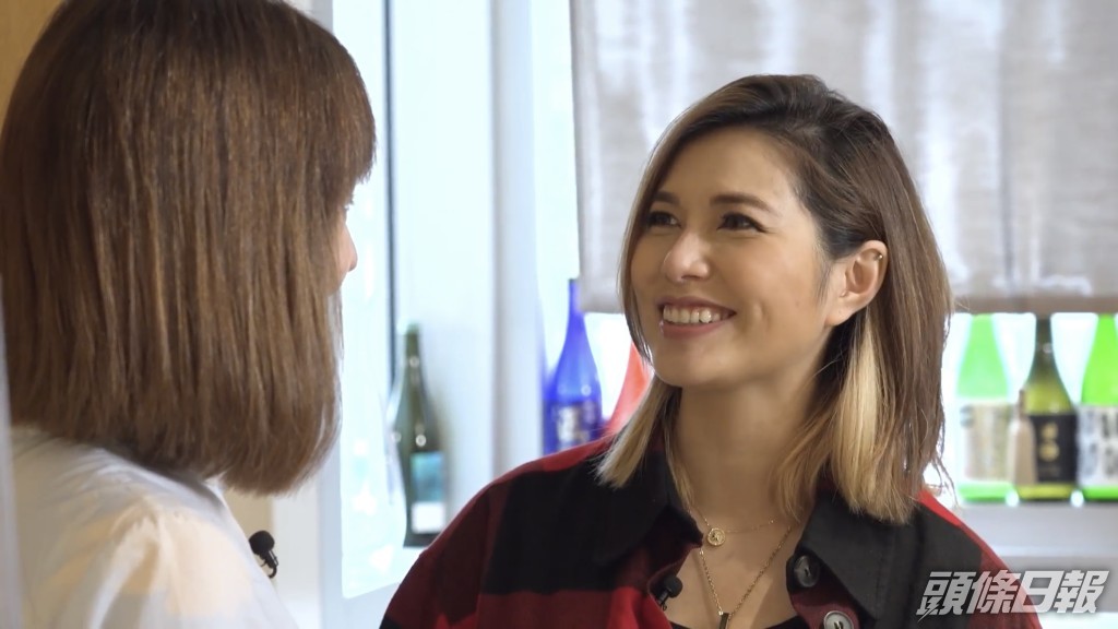 可嵐接受可宜訪問。