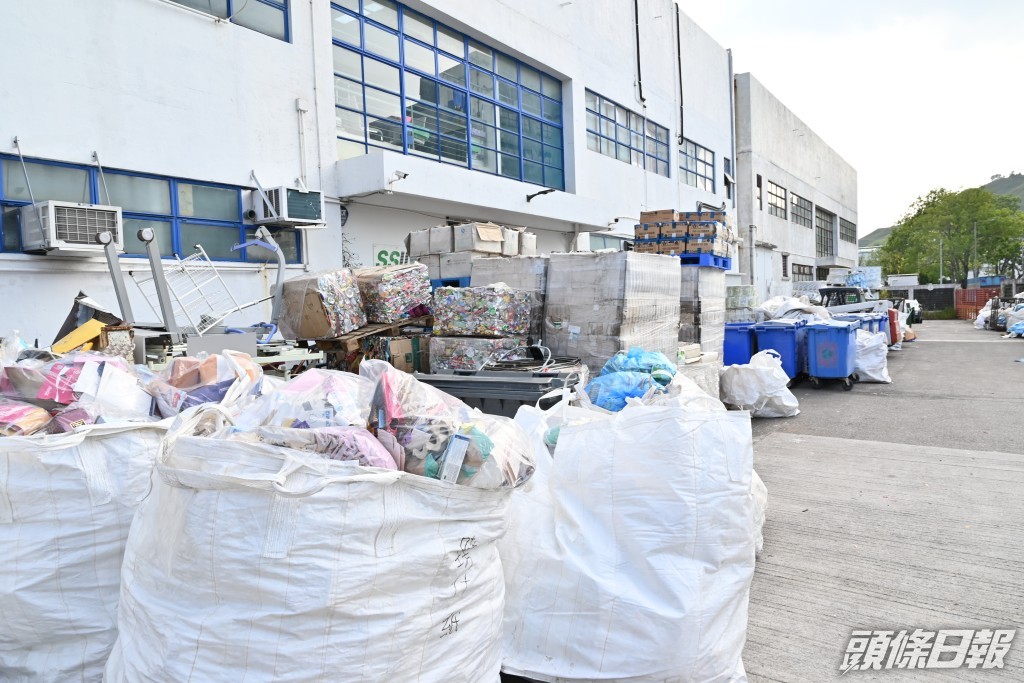 葉文琪表示現時安排搬遷及處理存貨，下月便要停止回收紙包飲品盒。資料圖片