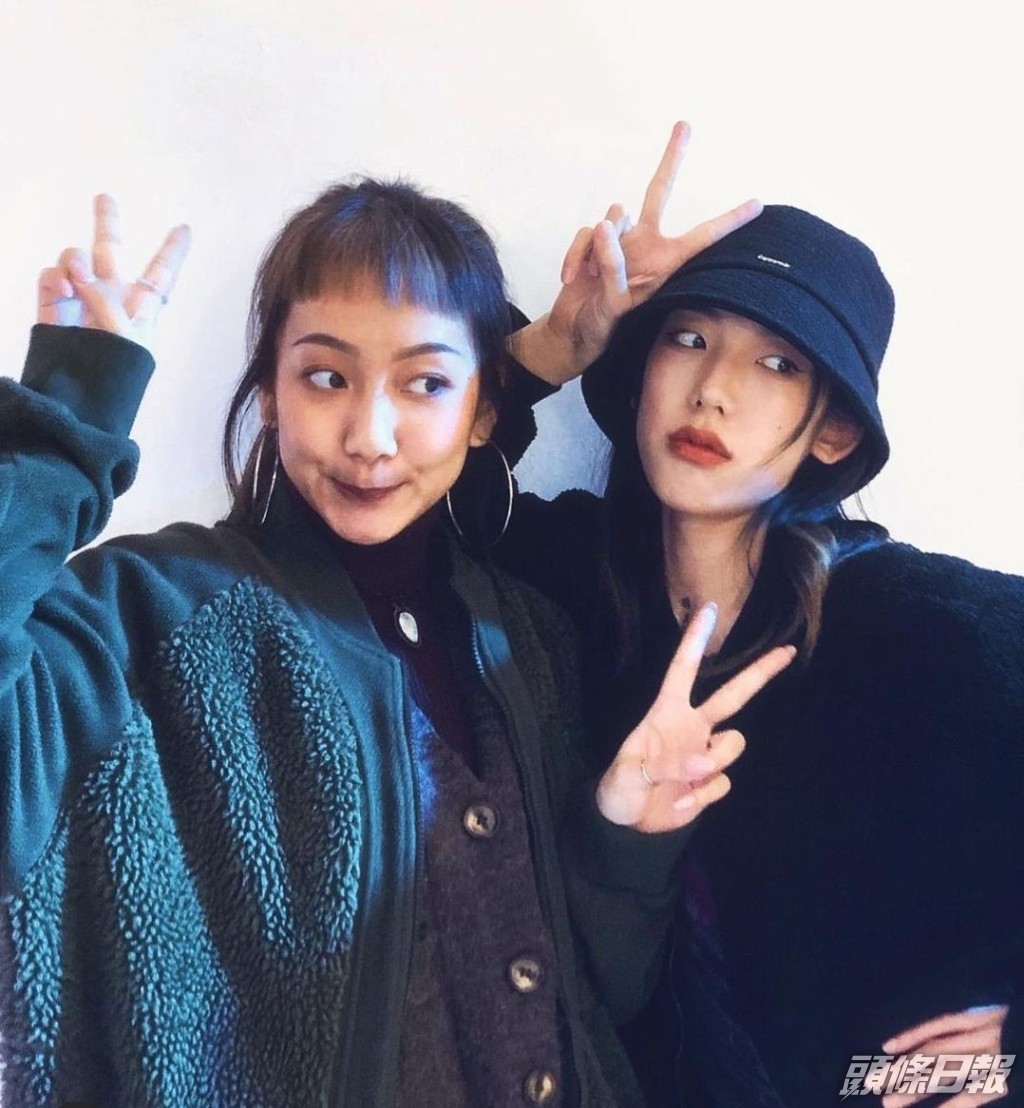 Ck同COLLAR成員邱彥筒（Marf）係好朋友，兩人會互相鼓勵。