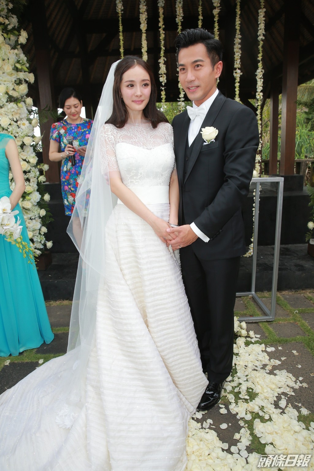 劉丹兒子劉愷威往內地發展多年，於2013年與花旦楊冪結婚。​