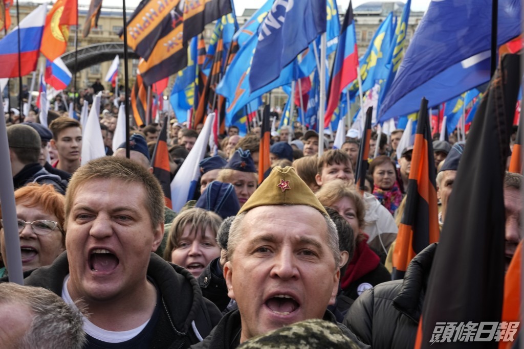 莫斯科有大批民眾集會支持烏克蘭四個地區的入俄公投。AP
