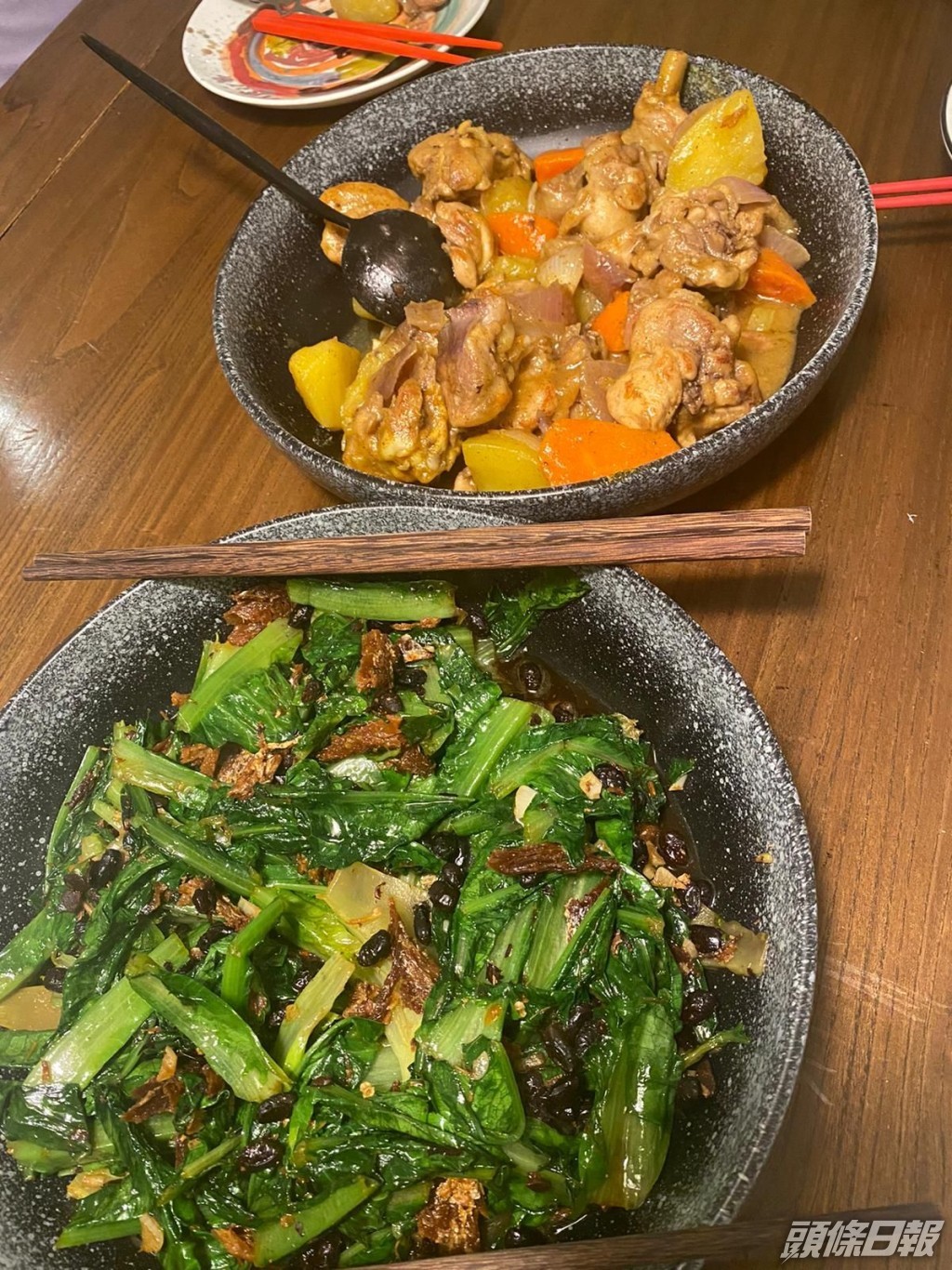鄭希怡首次覺得豆豉鯪魚油炒麥菜原來仲好食過大餐。