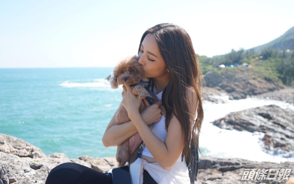李靜儀請馴犬師一同行山調教愛犬撩事鬥非性格 Headlife 頭條日報