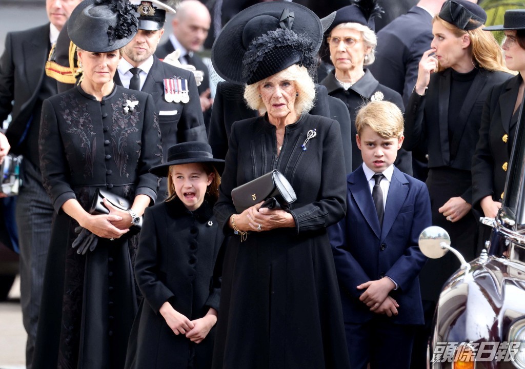 喬治王子7歲前都不知全家人的「真實身分」。REUTERS