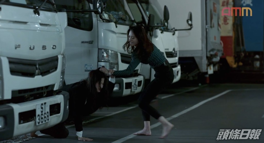 王菲（右）追殺陳雅麗好狠。