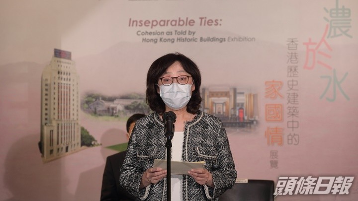 甯漢豪表示展覽讓市民可以從屹立古今的歷史建築中,回顧香港與祖國之間的連繫和情感。政府新聞處圖片