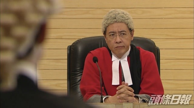高俊文因多次在劇中演出法官角色，被封為「御用法官」。