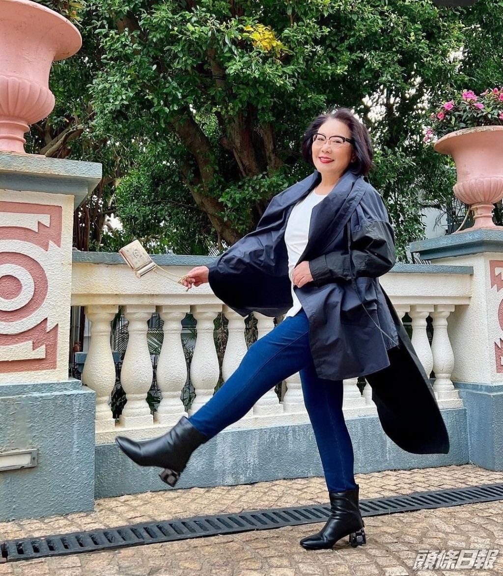 好有善心嘅司棋姐，上次政府派錢，她用嚟幫助經濟上有困難嘅朋友。