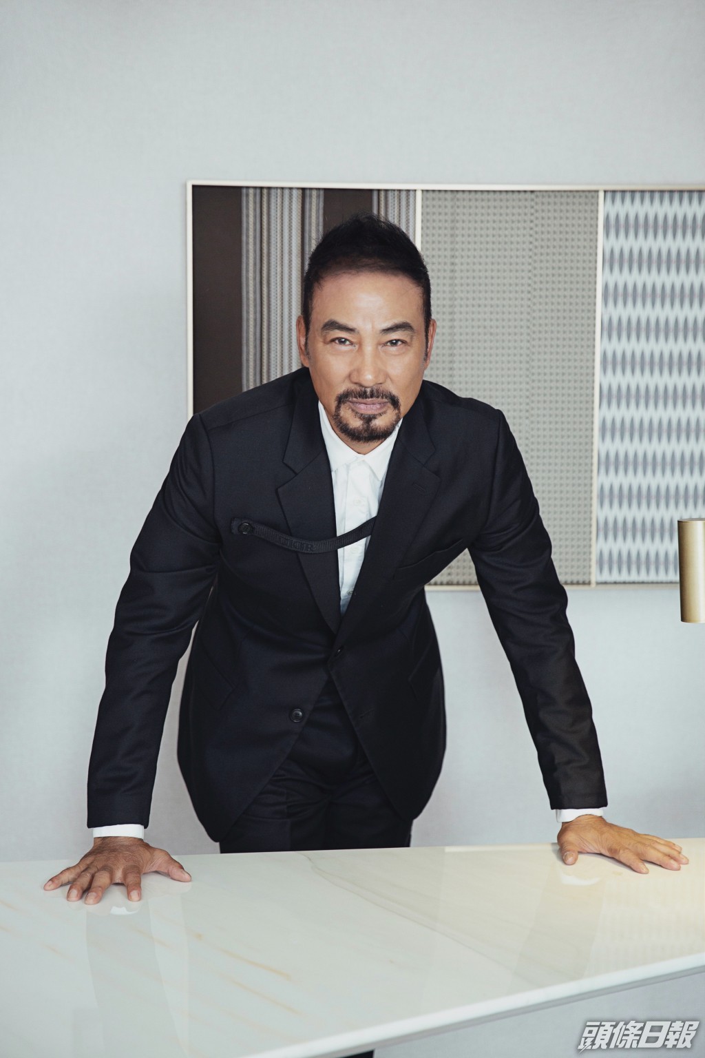 任達華雖然一出場就死，但他是整個故事的關鍵人物。