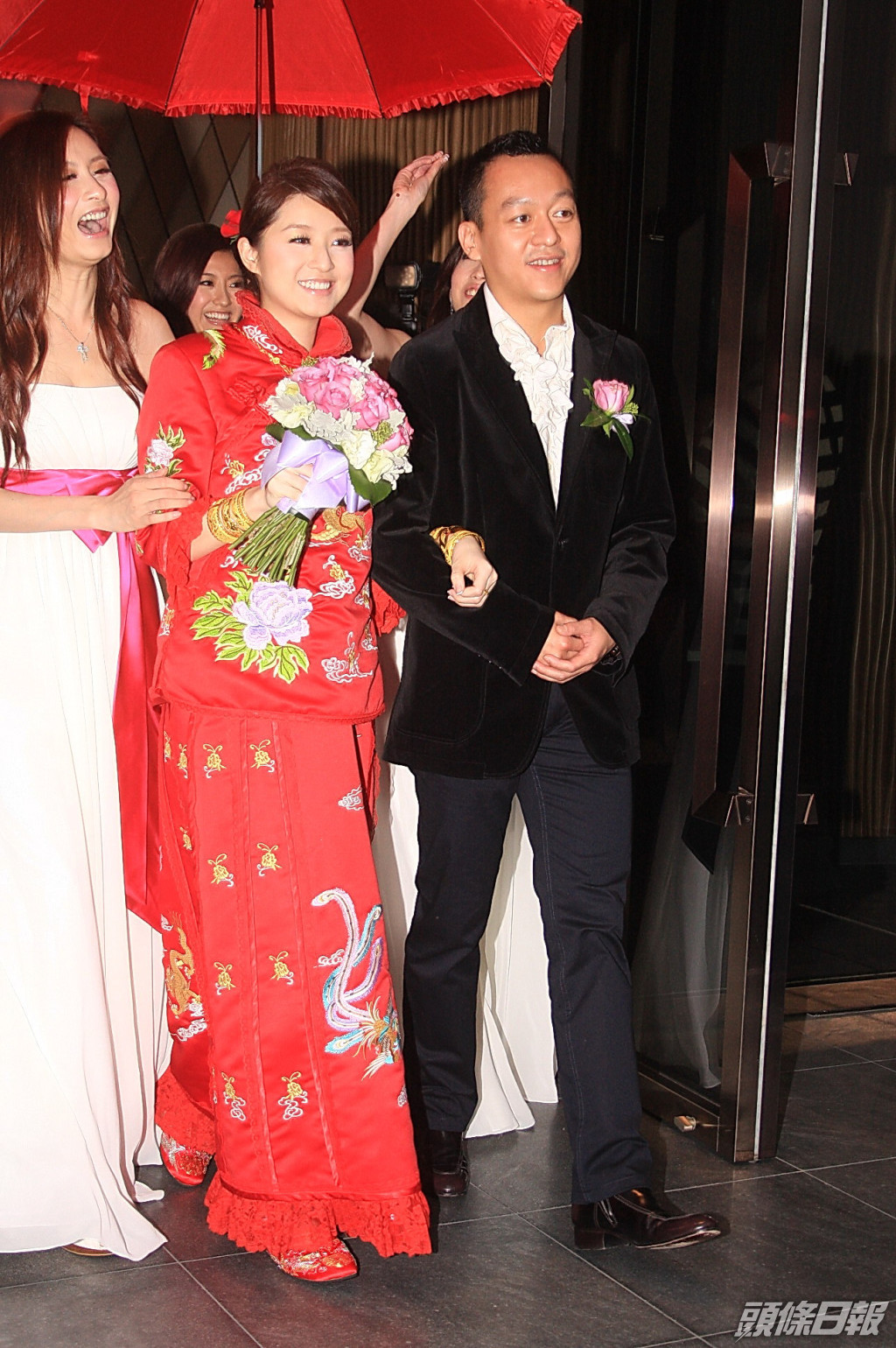 徐淑敏於2009年嫁黃浩。