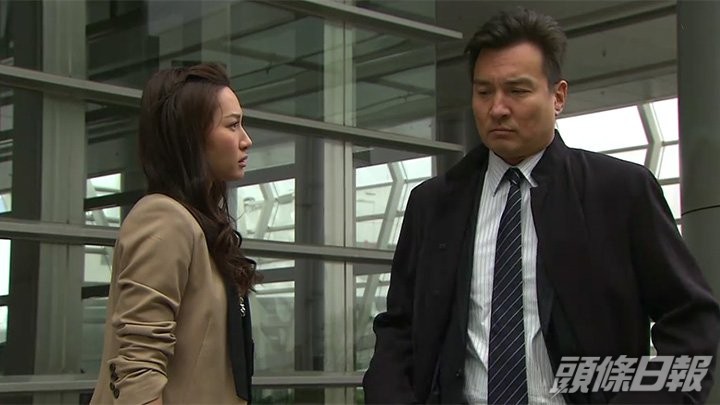2010年拍《法證先鋒III》飾演徐子珊上司，經常叉腰，至今仍令網民印象難忘。