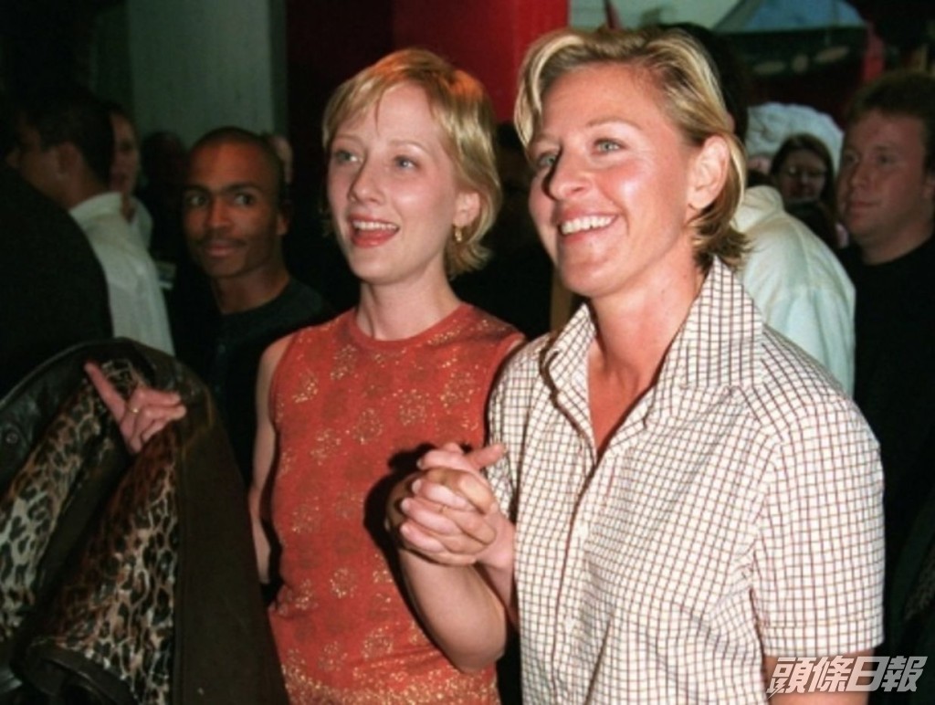 Anne多年前曾與名嘴Ellen DeGeneres（右）拍拖。