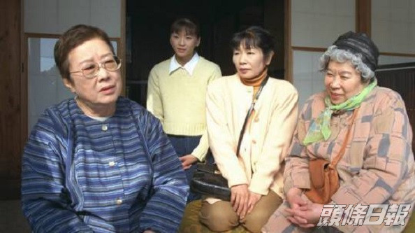 野村昭子（左）在長壽劇《冷暖人間》而為人熟悉。