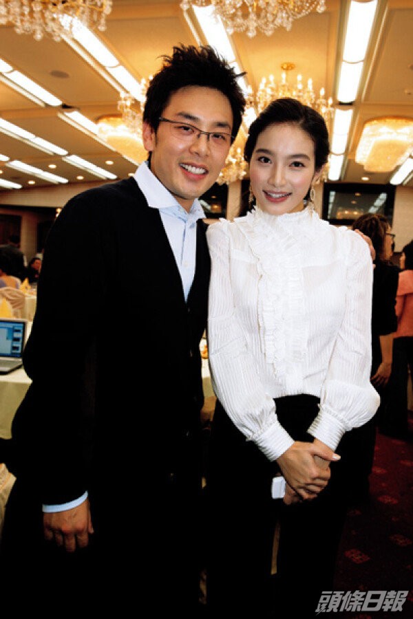 李敏英當紅時期就奉子成婚嫁給演員李燦，可惜婚姻只維持了13天。
