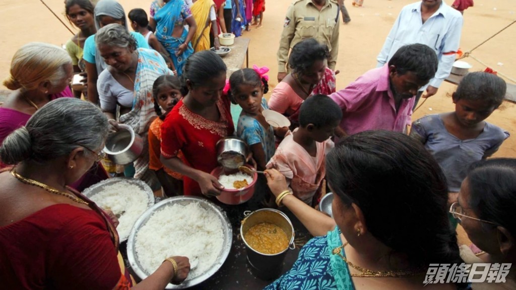 暴雨將來襲印度可能受糧食威脅。AP