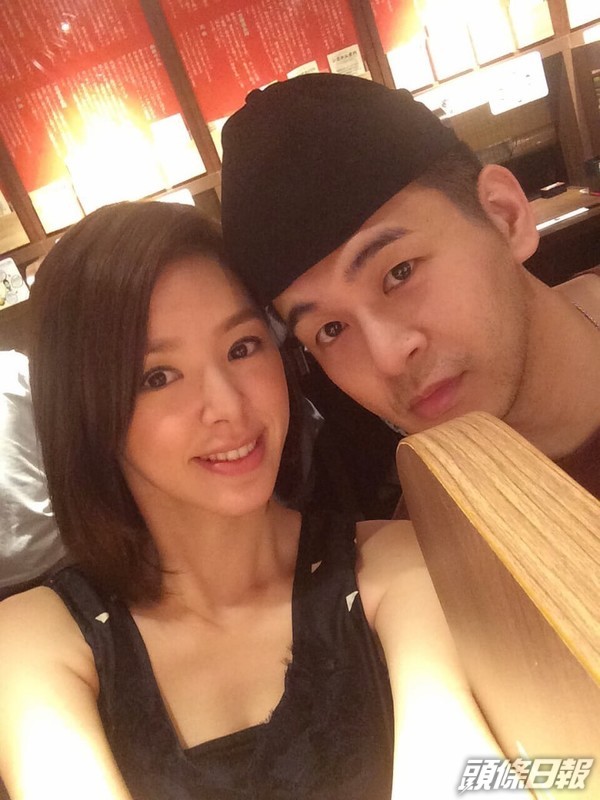 Zoie於2012年與被喻為是「餐廳少東」的圈外丈夫莊日宇交往。