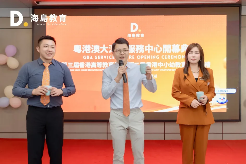 杨蕙溪(右)多次拍片介绍「海岛1号」宿舍,与创始人蔡赞扬(中)说法大相迳庭。 网上图片 杨蕙溪(右)多次拍片介绍「海岛1号」宿舍,与创始人蔡赞扬(中)说法大相迳庭。 网上图片