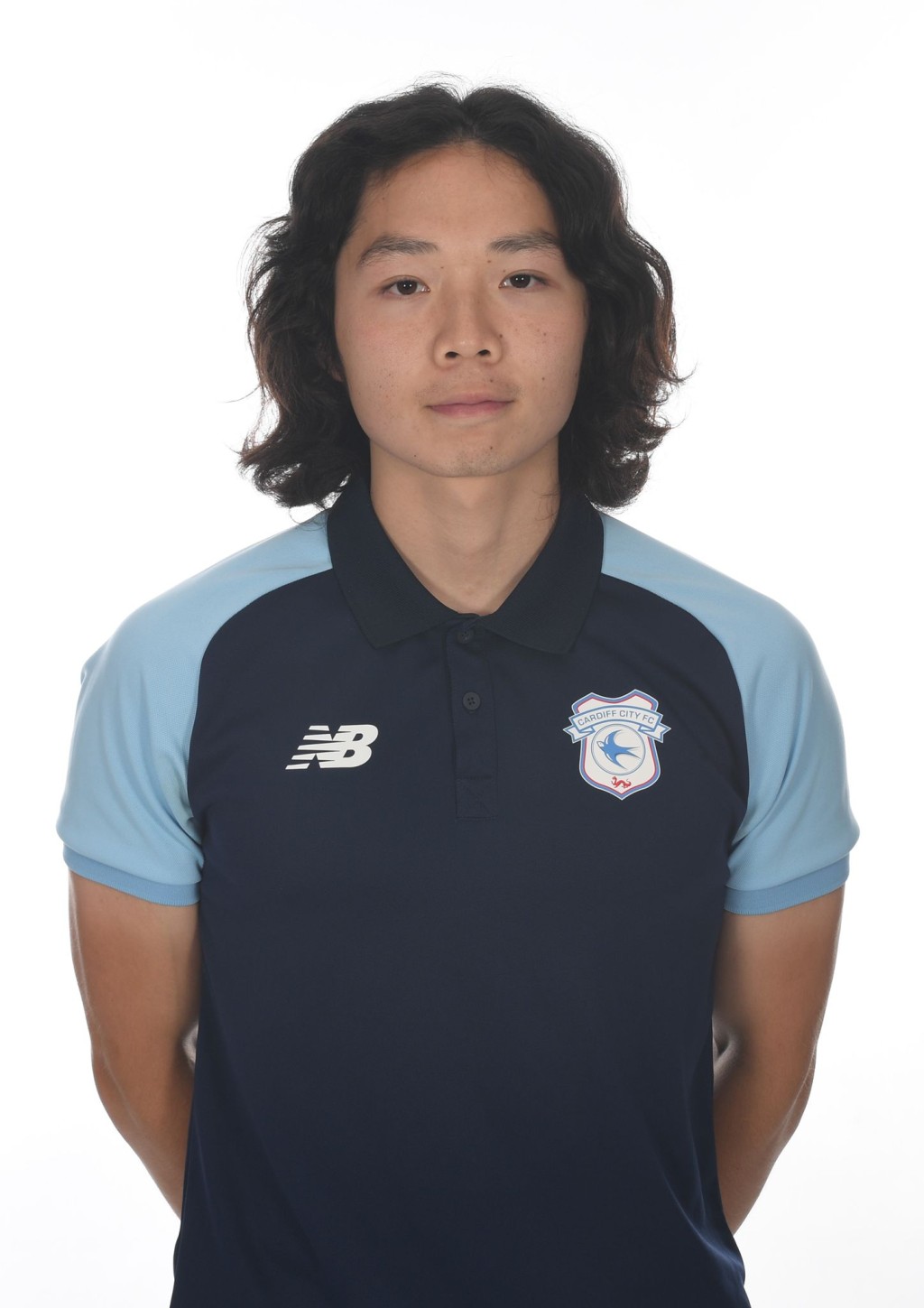 楊樂言6年前赴英升學，他受哥哥阿文影響，愛上鑽研足球戰術，銳意投身當地足球界。(受訪者提供)