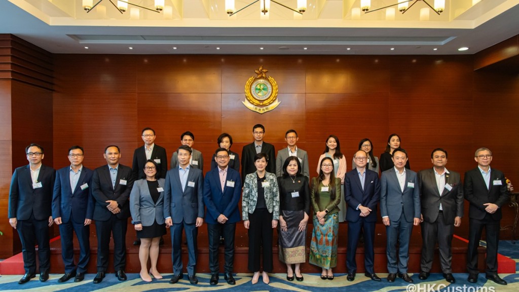 海關關長何珮珊邀請東盟國家的駐港總領事進行午餐交流會。香港海關facebook圖片