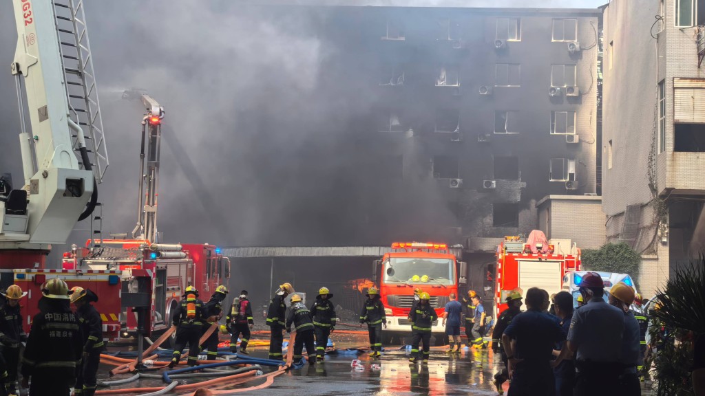 福建晉江鞋廠7月9日發生火災，多人死傷。新華社