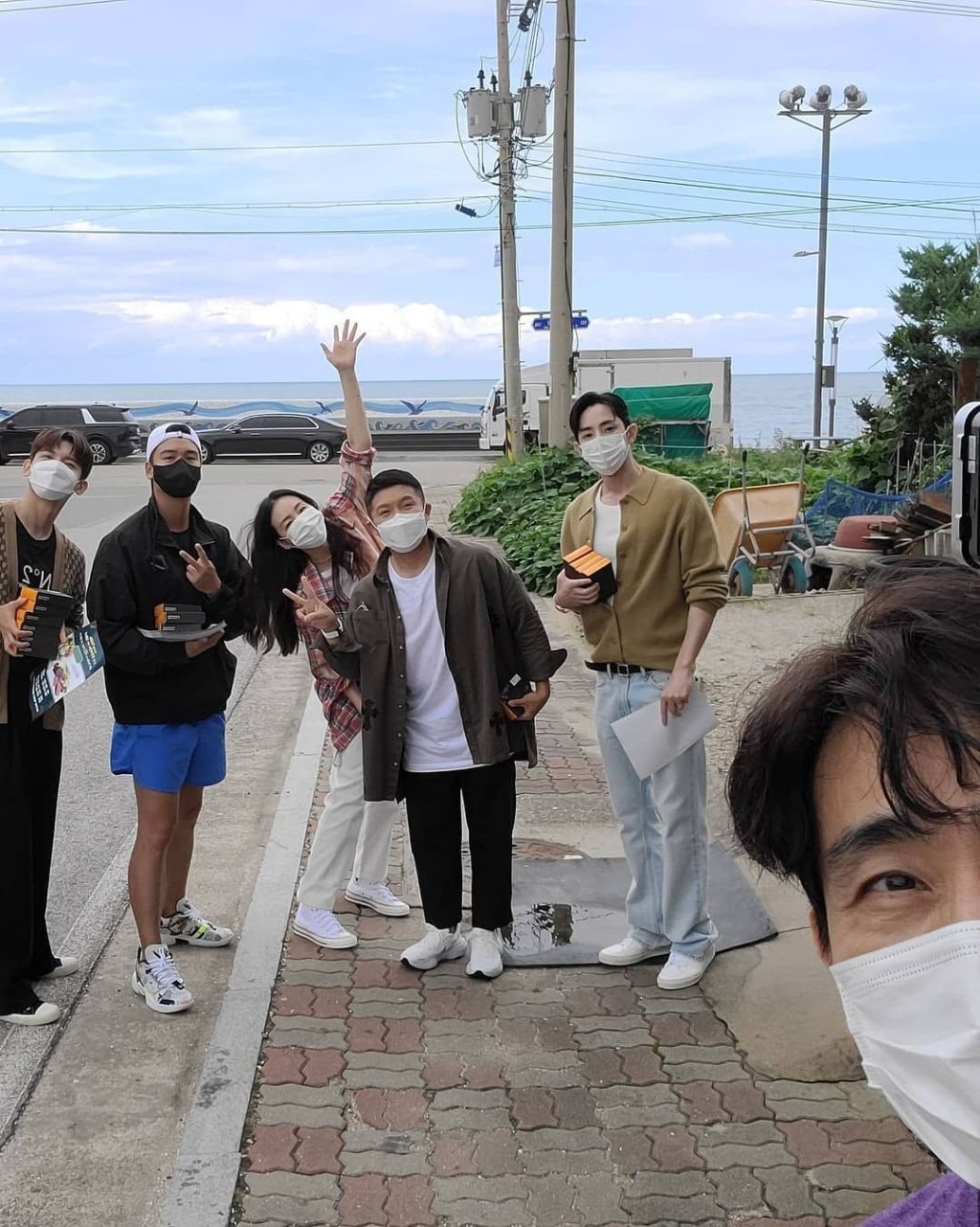 崔智友拍劇外,還正在拍攝綜藝節目。