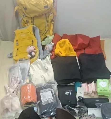 贵州女5日爬完五岳，白天行山夜晚睡卧铺赶路。小红书