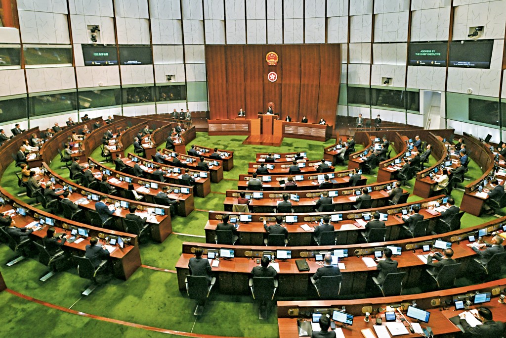 新一屆立法會上任已100日，至今絕大部分議員在大會及內委會等主要會議上均保持100%出席紀錄。