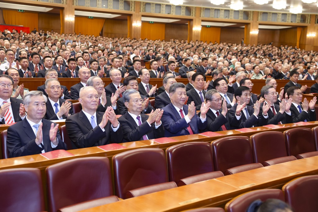 多名國家領導人及元老現身國慶75周年音樂會。（新華社）