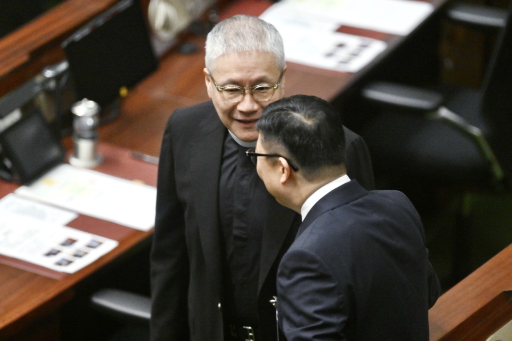 選委界管浩鳴料再次擔任福利事務委員主席。 選委界管浩鳴料再次擔任福利事務委員主席。