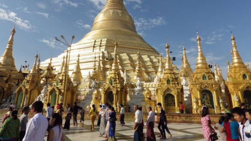 缅甸亦是内地游客爱去旅游的地方。