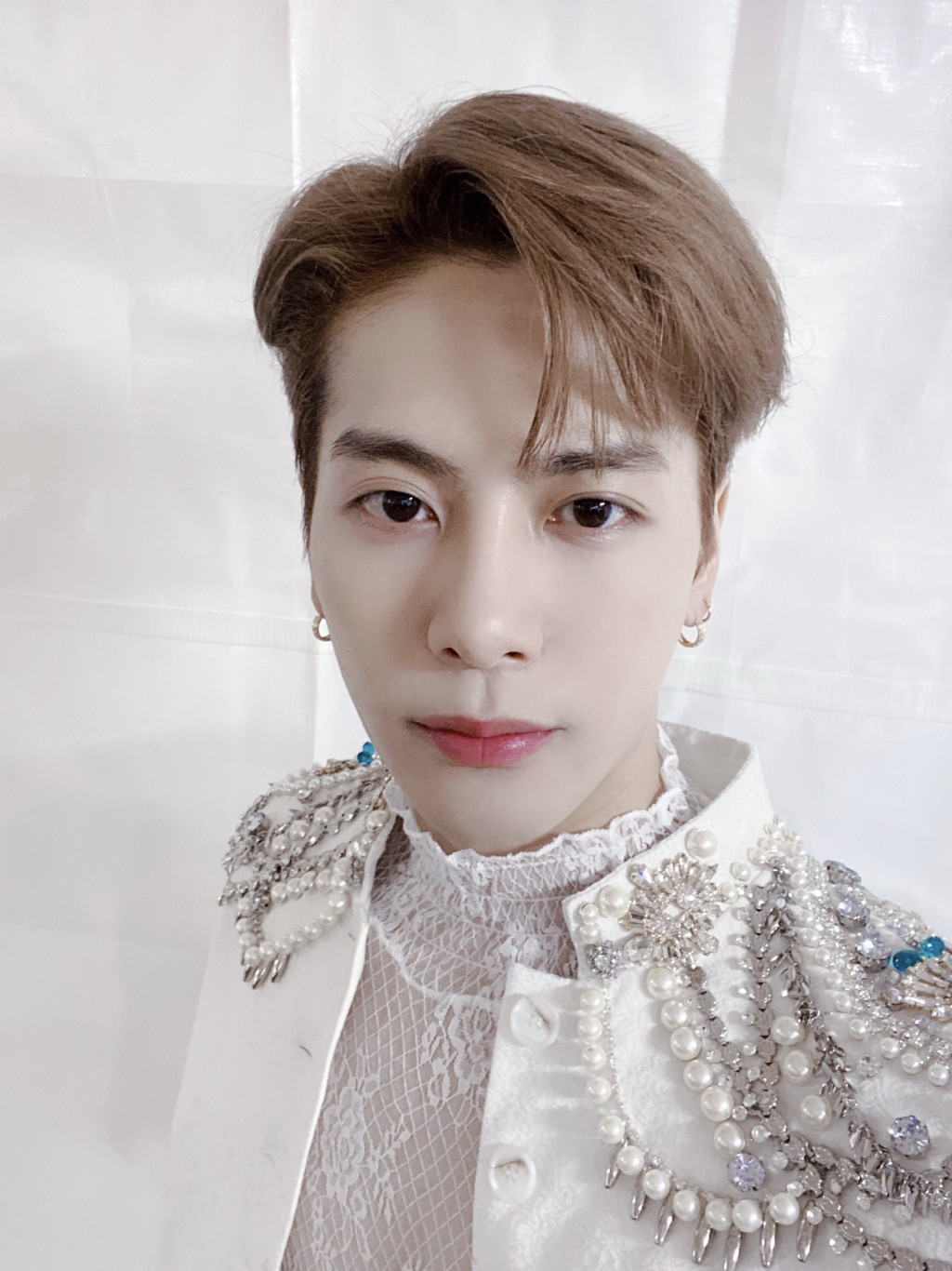 香港成員Jackson的合約將回歸其個人工作室TEAMWANG。