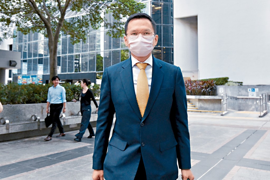 沙頭角分區時任指揮官陸振中被判處240小時社會服務令、停牌令6個月。