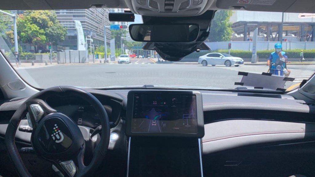 無人駕駛車已在深圳福田開始測試。新華社