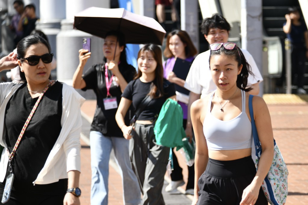 天文台表示，2024年10月香港远较正常温暖。