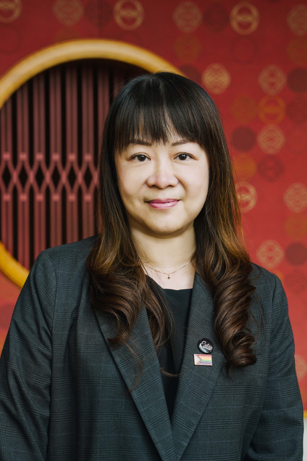 香港逸東酒店房務總監周美玲指,逸東軒新制服跟Infinity Innovation反覆試了多個樣板,讓員工實際測試透氣度與舒適度才作定案。 香港逸東酒店房務總監周美玲指,逸東軒新制服跟Infinity Innovation反覆試了多個樣板,讓員工實際測試透氣度與舒適度才作定案。