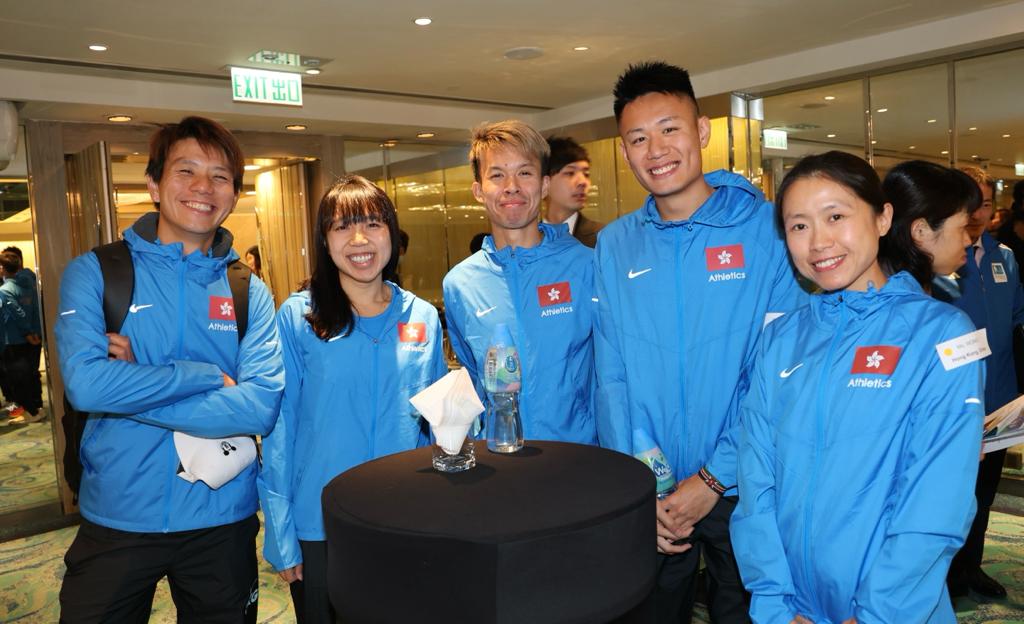 5位香港代表紀嘉文, 黃美欣, 張耀樑, 黃啟樂及黃詠研. 5位香港代表紀嘉文, 黃美欣, 張耀樑, 黃啟樂及黃詠研.