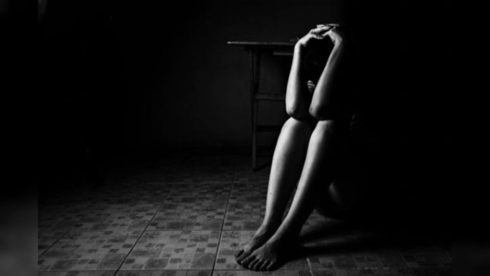 5留守女生被湖南小學校長強姦、猥褻。  
