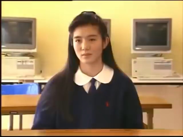 網上早前亦流傳當年楊采妮為劉家傑主持的《英語一分鐘》片段。