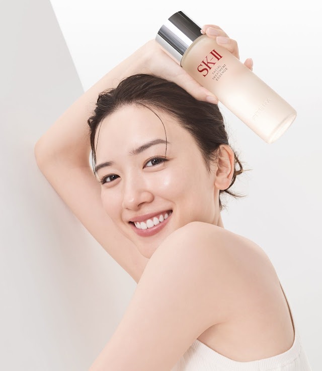 永野芽郁已被9個品牌撤下廣告,包括著名護膚品牌。 永野芽郁已被9個品牌撤下廣告,包括著名護膚品牌。