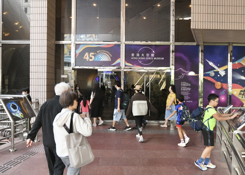 政府免費開放太空館營造選舉氣氛。 政府免費開放太空館營造選舉氣氛。