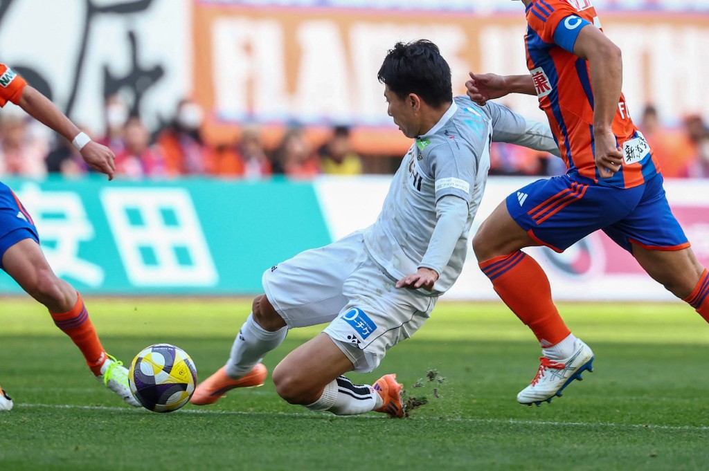 柏雷素爾如果想後上封王，先做好本份擊敗町田澤維亞。法新社