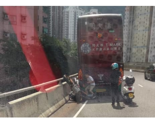 鐵騎士一度被困。 柴灣人柴灣事fb網民Ken Yiu圖