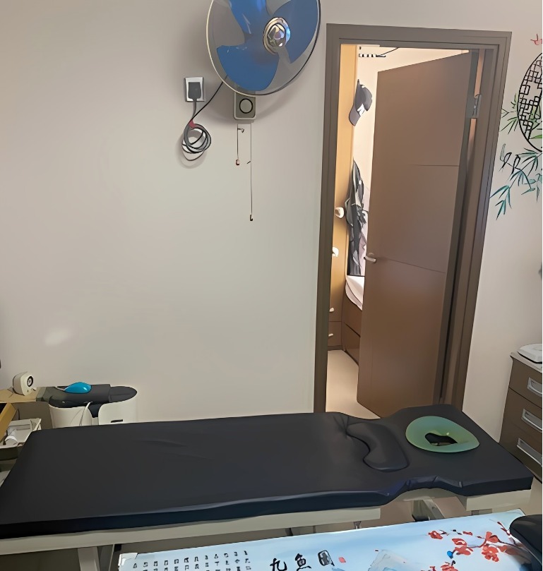 有租戶將單位改裝成收費按摩店,導致不時有陌生人上門光顧,對鄰里造成滋擾。 有租戶將單位改裝成收費按摩店,導致不時有陌生人上門光顧,對鄰里造成滋擾。