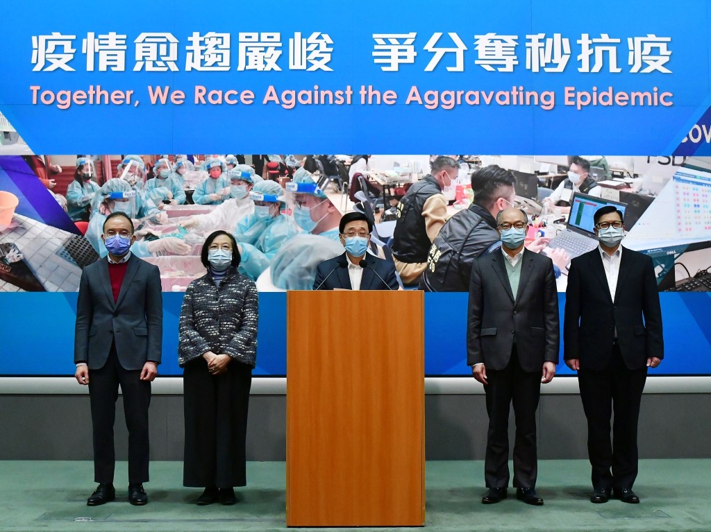李家超率领政府代表团到深圳出席交流会。