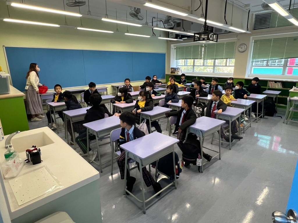 教育局已安排其學生由本月15日起按年級，分別在大埔官立小學和新界婦孺福利會基督教銘恩小學的校舍恢復面授課堂，直至本學年完結。大埔浸信會公立學校FB圖片