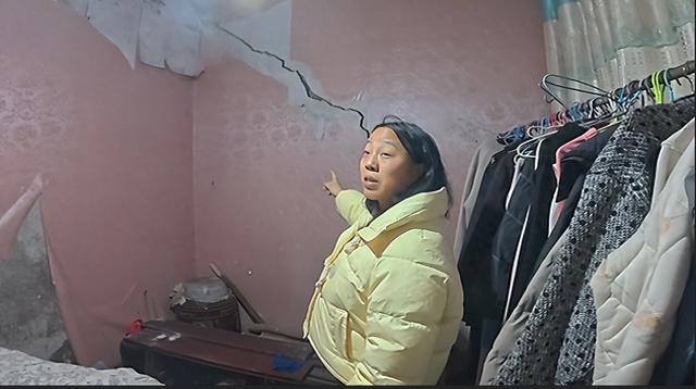 貴州有山體因採煤開裂,有山村逾400村民受影響,房屋開裂變危機。大象新聞 貴州有山體因採煤開裂,有山村逾400村民受影響,房屋開裂變危機。大象新聞