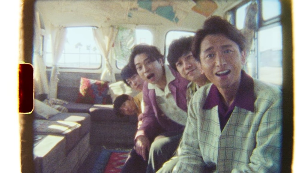 闊別5年，（左起）相葉雅紀、櫻井翔、松本潤、二宮和也及大野智再次重聚，令粉絲淚目。