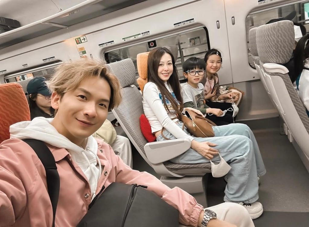 周吉佩与妻子育有1子1女。 周吉佩与妻子育有1子1女。